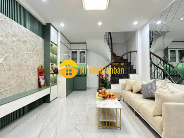 Tôi cần bán nhà ngõ vĩnh hưng, giá 6.98 tỷ, 25m2x6t, ngõ thoáng, ảnh thật