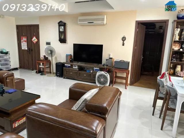 Tôi Chính chủ cần bán căn hộ tại Chung cư 25 Lạc Trung, phường Vĩnh Tuy, DT 156m2, giá 85tr/m2