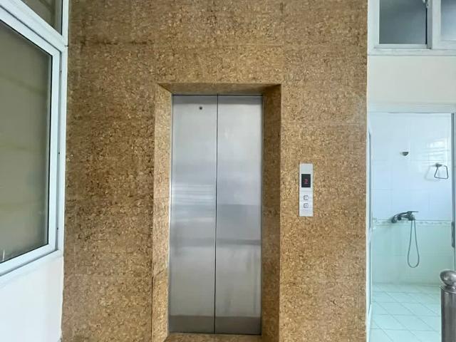 Tôi cho thuê nhà mới, lô góc, vỉa hè, 122m2 4T, Hoàng Quốc Việt_44 Tr