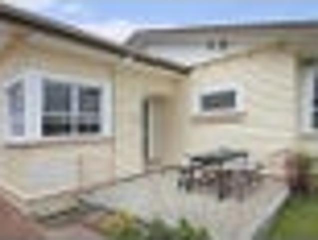 Toi Toi, 2 bedrooms, $520 pw