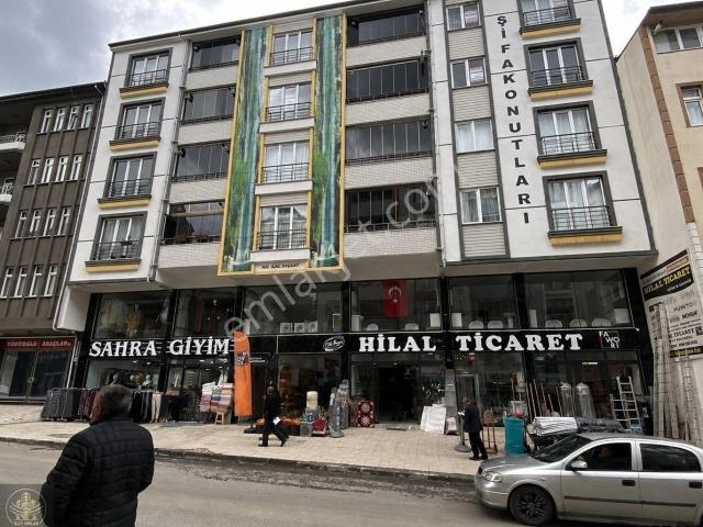 Tokat Niksar Elit Gayrimenkul’den Şehir Merkezinde 3+1 Kiralık Daire