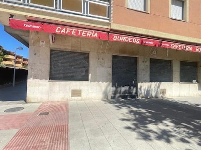 TOLEDO LOCAL COMERCIAL,ZONA AVD BARBER, EN 2 PLANTAS CON UNA SUPERFICIE DE 609M2