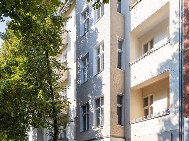Toll geschnittene 3 Zimmer Altbauwohnung unweit des Weigandufers vermietet