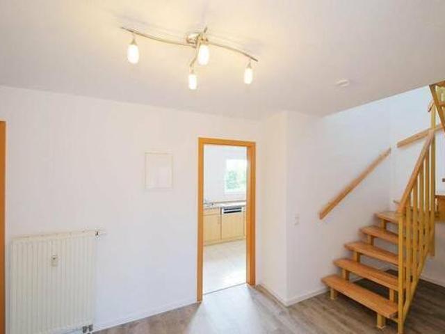 Toll geschnittene MaisonetteWohnung mit Dachterrasse und TGStellplatz
