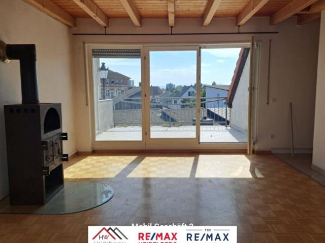 Tolle 5 Zimmer Maisonettwohnung über 3 Stockwerke im ruhigen 3 Parteinhaus mit Stellplatz und Garage