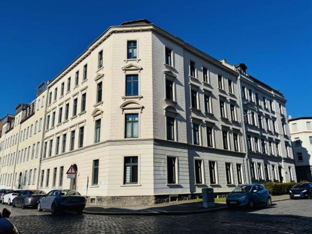 TOLLE 2 RAUMWOHNUNG MIT VIEL POTENZIAL IN BESTER LAGE