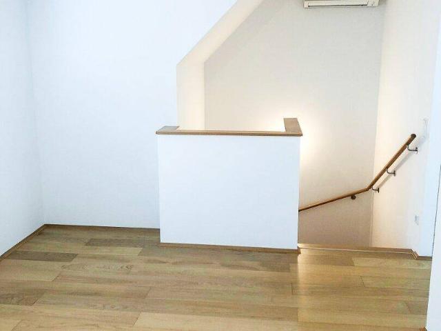 Tolle 2 Zimmer Maisonettewohnung mit schöner Dachterrasse