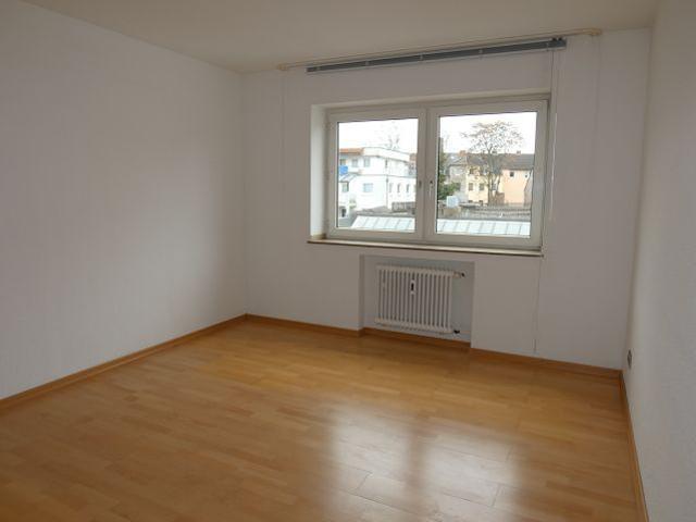 TOLLE 2 ZIMMERWOHNUNG IN CITYLAGE MIT BALKON UND GARAGE ZUR RUHIGEN HOFSEITE!