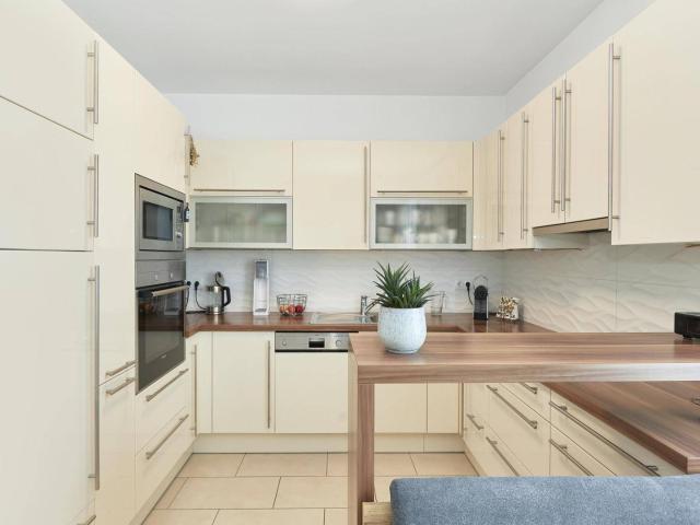 Stilvolle Wohnung oberhalb der Nebelgrenze in Zentrumsnähe!