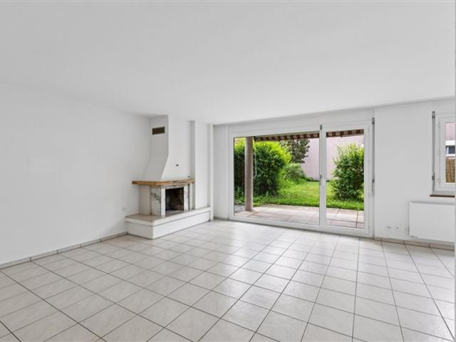 Tolle Gartensitzplatz Wohnung mit Cheminée ideale Lage