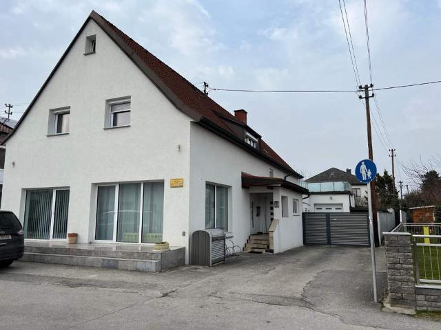 Tolle Gelegenheit! Möblierte große Wohnung Top 4