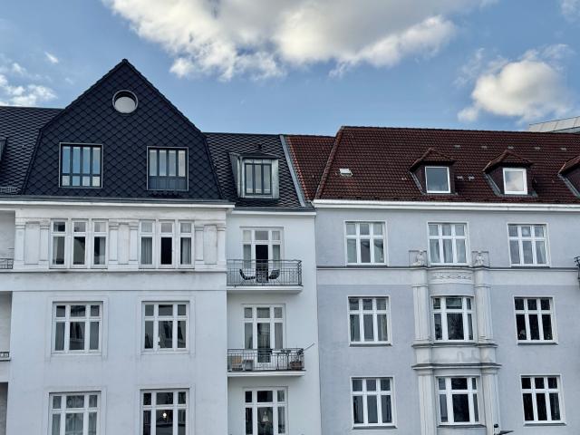 Willkommen in Ihrem neuen Zuhause eine elegante Maisonette mit Weitblick, ideal für modernes Wohnen und Arbeiten