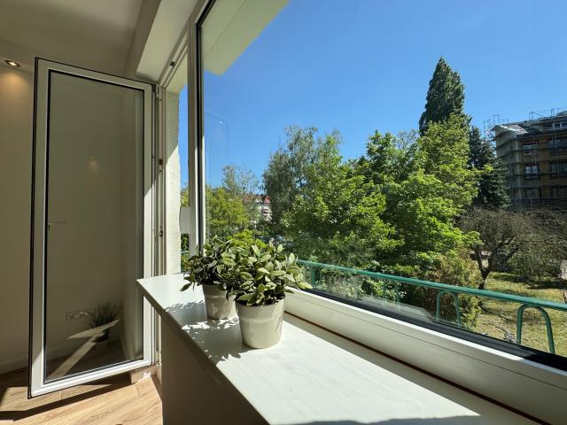 TOLLE, SEHR HELLE, MODERN SANIERTE U. GUT GESCHNITTENE RUHIGE, VERMIETETE WOHNUNG MIT GRÜNBLICK