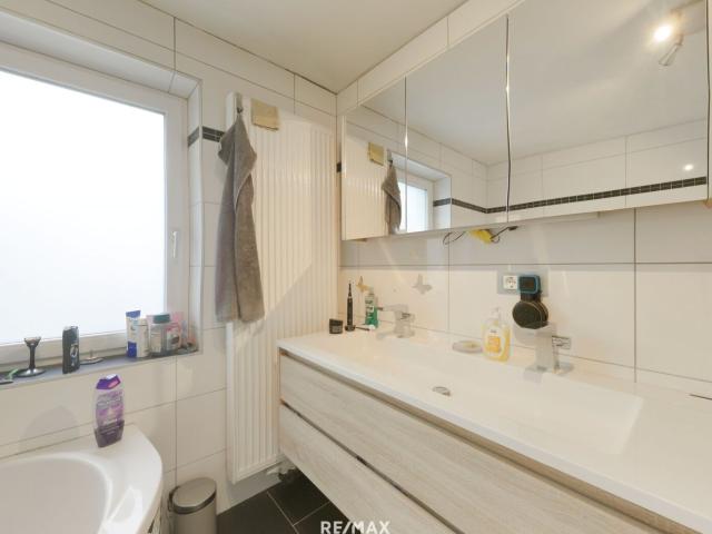 Tolles Haus im Grünen in Lambrechten!