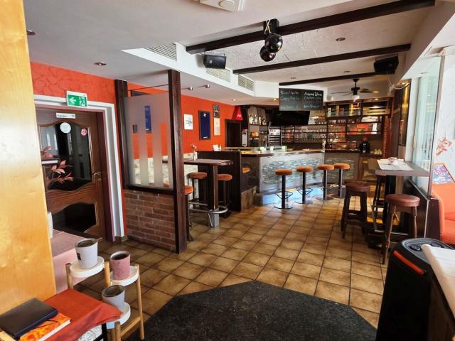 Tolles Neuwertiges Wohn Geschäfts Haus Inkl. Cafe Restaurant Geschäftshaus in einem Top Zustand