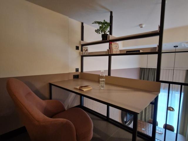 Tolles und modernes DUPLEX Serviced Apartment mit Terrasse in München inkl.Reinigung, Gym, WIFI, TV TAX, Social Spaces Kino, etc. und mehr!