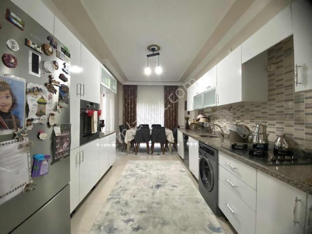 Toptancılar Ana Cadde Üzeri 4+1 Merkezi Lokasyonda Ara Kat Daire