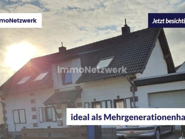 TOP*Zweifamilienhaus mit 4 Garagen im Vorort von Elsdorf*NEU