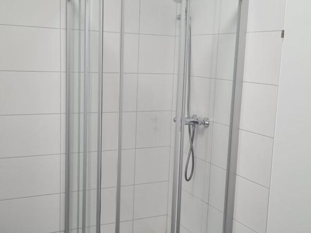 Topzustand zentrale 4 Zimmer Dachgeschosswohnung, große Loggia, 2 TG PLätze auch als Anlage geeignet