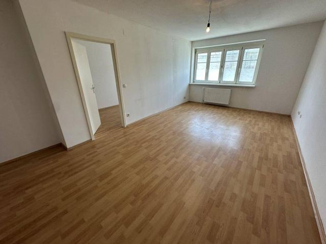 TOP 2 Zimmer Wohnung zentral in 2136 Laa/Thaya
