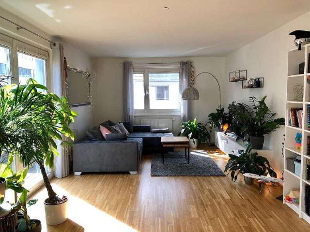 TOP 2 Zimmer Wohnung mit Balkon und Garagenplatz in bester Lage, provisionsfrei vom Eigentümer