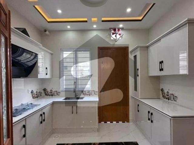 Top city 10 Marla Brand New Modern Designing House Available For Sale Park Face and Near to Masjid Top City 1