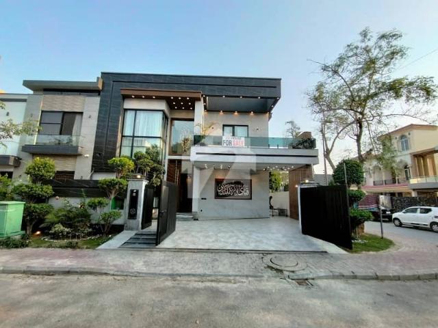 Top City 1 Block A House Sized 10 Marla Is Available