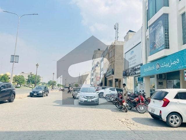 Top Class Location Plot in M8 Lake City