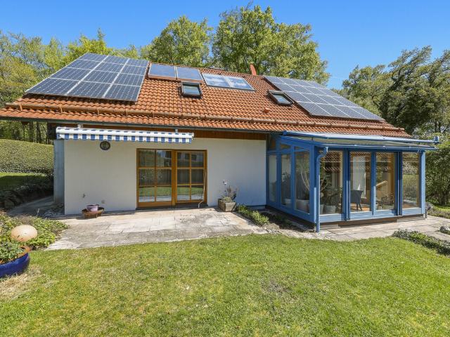 Top gepflegtes Einfamilienhaus mit großzügiger Einliegerwohnung