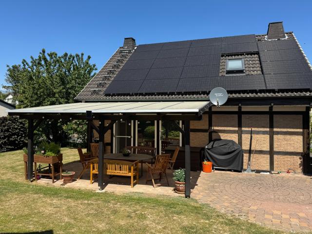 Top gepflegtes Fachwerkhaus mit Doppelgarage und Garten