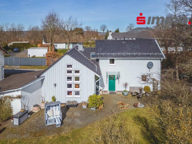Top gepflegtes, freistehendes Einfamilienhaus mit tollem Grundstück