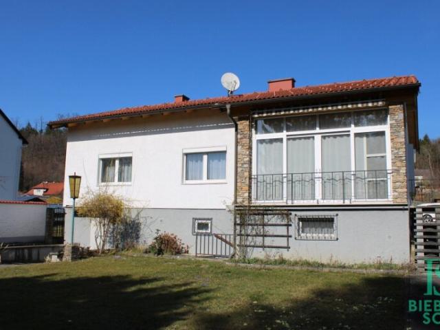 TOP: Ein klassischer Bungalow, wie er im Buche steht!