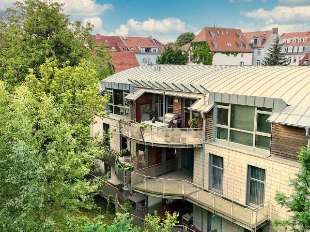 Top Exklusiv in Bestlage: 4 Zimmer Eigentumswohnung mit Dachterrasse, Balkon inkl. 2 TG Stellplätzen