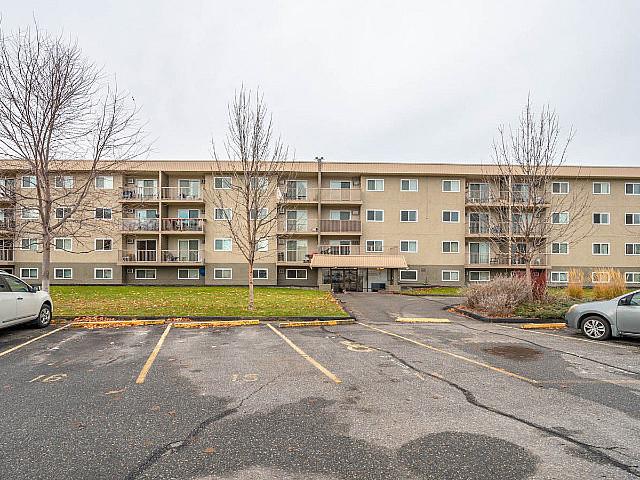 Top Floor Condo, 408 130 Skaha Pl, Penticton