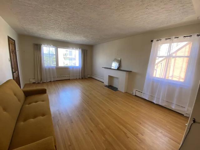 Top floor Penthouse apartment with a downtown view in Bankview