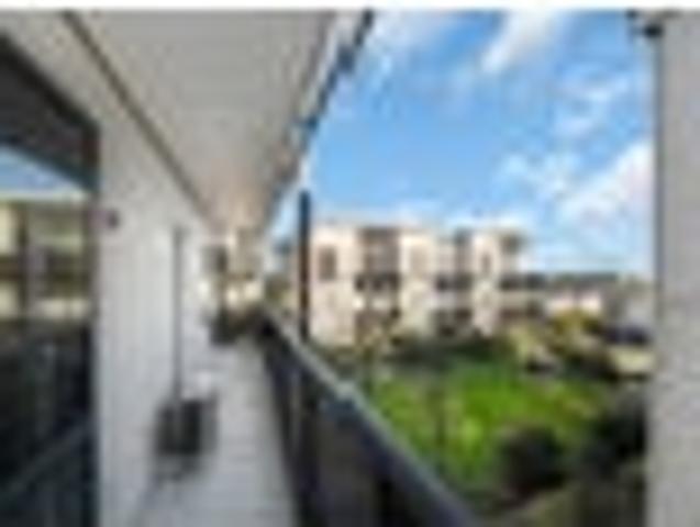 Top floor Corner Apartment