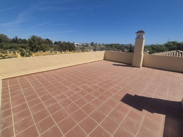 Top Floor Apartment in Guadalmina Alta