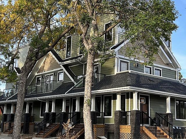Top Floor Brand New 1 Bedroom Unit For Rent Steps From Uofa