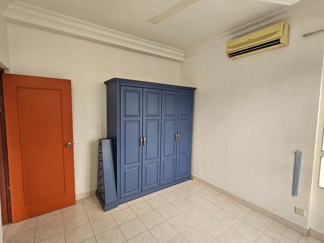 Top floor Gurney Drive condo Jalan Kelawei