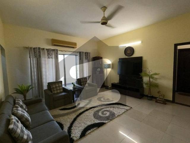 Ideally Located Flat Of 250 Square Yards Is Available For Sale In Karachi