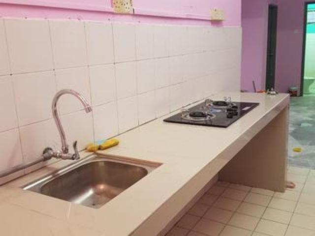 Top Floor Non Bumi Lot Kenanga Apartment Taman Putra Perdana