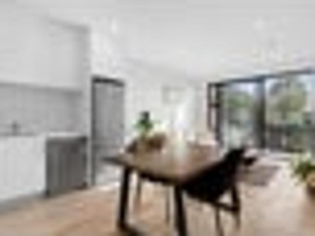 Top floor, North facing + carpark