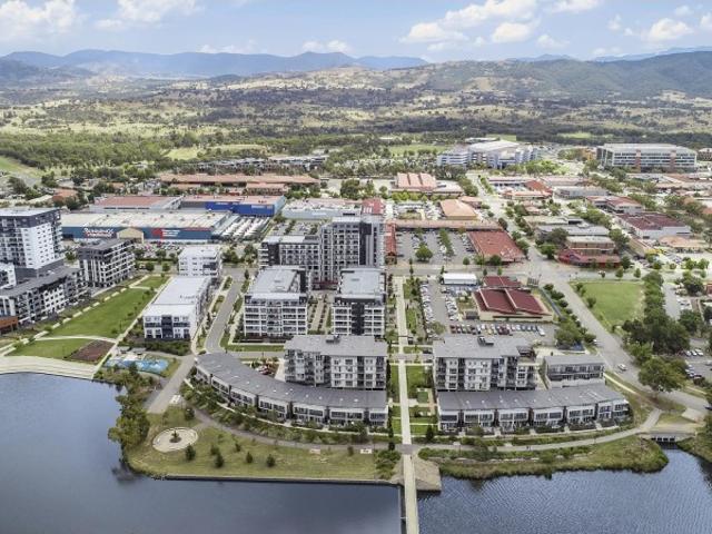 Top Floor, Spacious 1 Bed + Study
