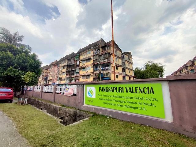 TOP FLOOR Pangsapuri Valencia Taman Sri Muda Seksyen 25 Shah Alam