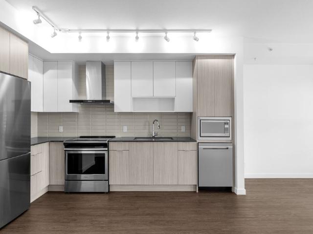 Top Floor Penthouse unit 2 bed 1 bath at URBANA