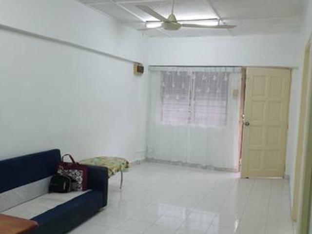 Top Floor Renovated Unit Mahkota Cheras Walk Up Flat For Sale