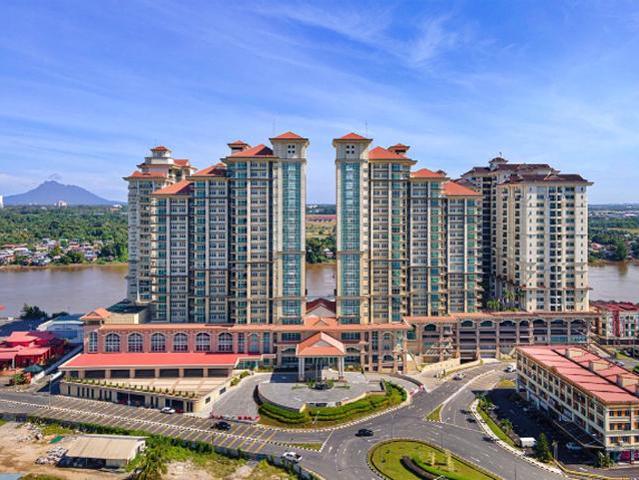 TOP FLOOR Riverine Diamond Condo Kuching Panoramic Town View