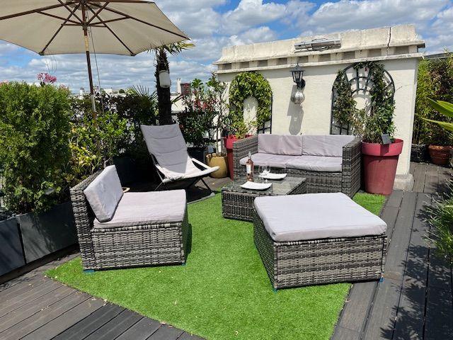 Top floor with terrace and panoramic view with elevator, 1 separate bedroom, 15 minutes from central Paris