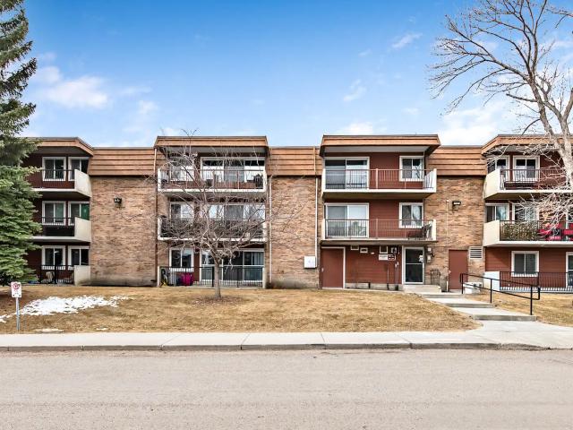 Top Floor Unit One Bedroom