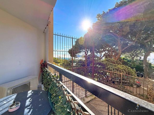 Top Investissement 2 Pièces 27 M² – Cannes Beach – Loggia 6. 27m² Cannes la Bocca